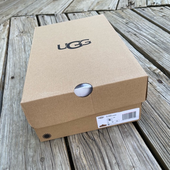 Ugg classic slipper - Picture 9 of 11